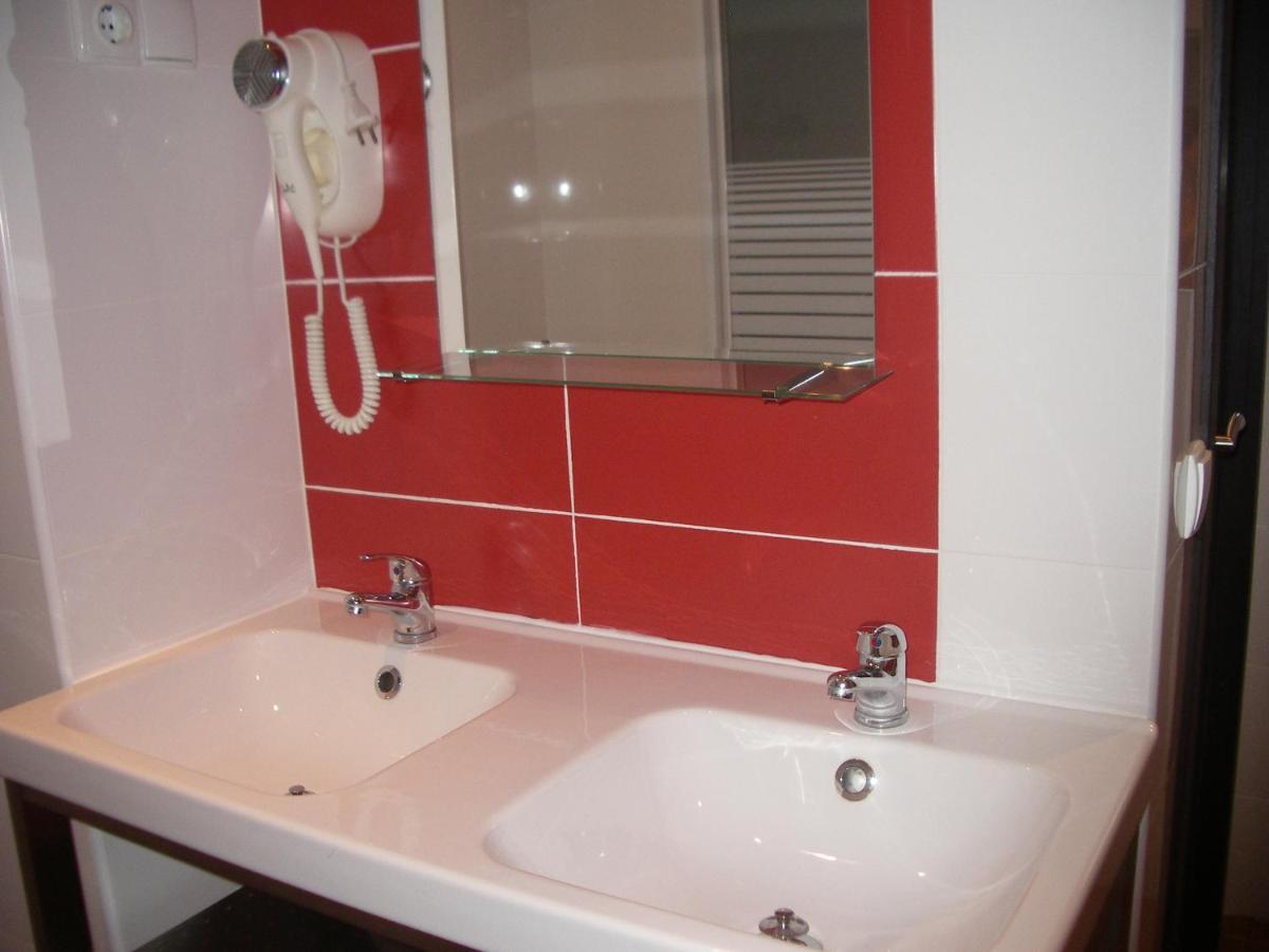 Hostel El Castillo Aninon ภายนอก รูปภาพ